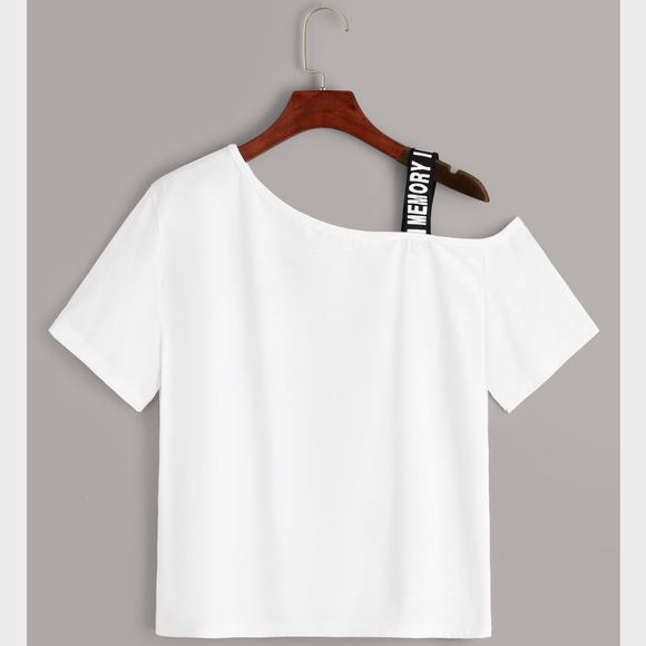 One Shoulder Hair Tie on Printed Tee Shirt - Picture 2 of 6